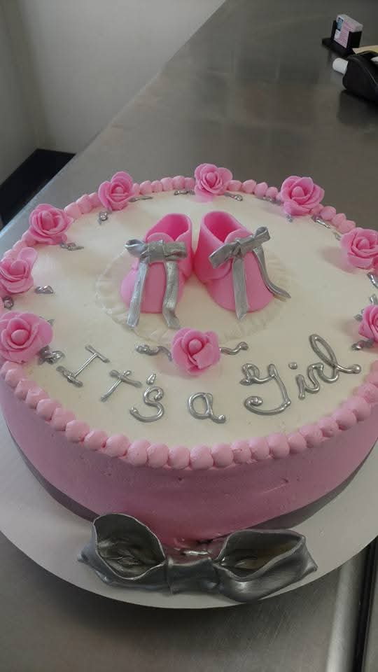 Pastel de baby shower o revelación de género 25