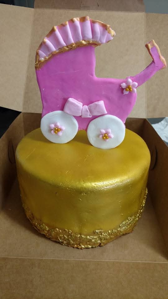 Pastel de baby shower o revelación de género 29