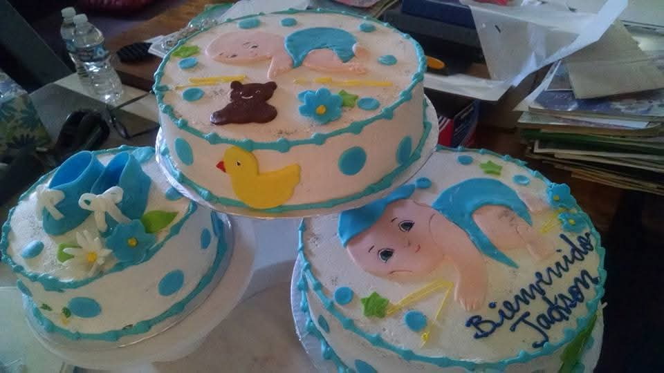 Pastel de baby shower o revelación de género 47
