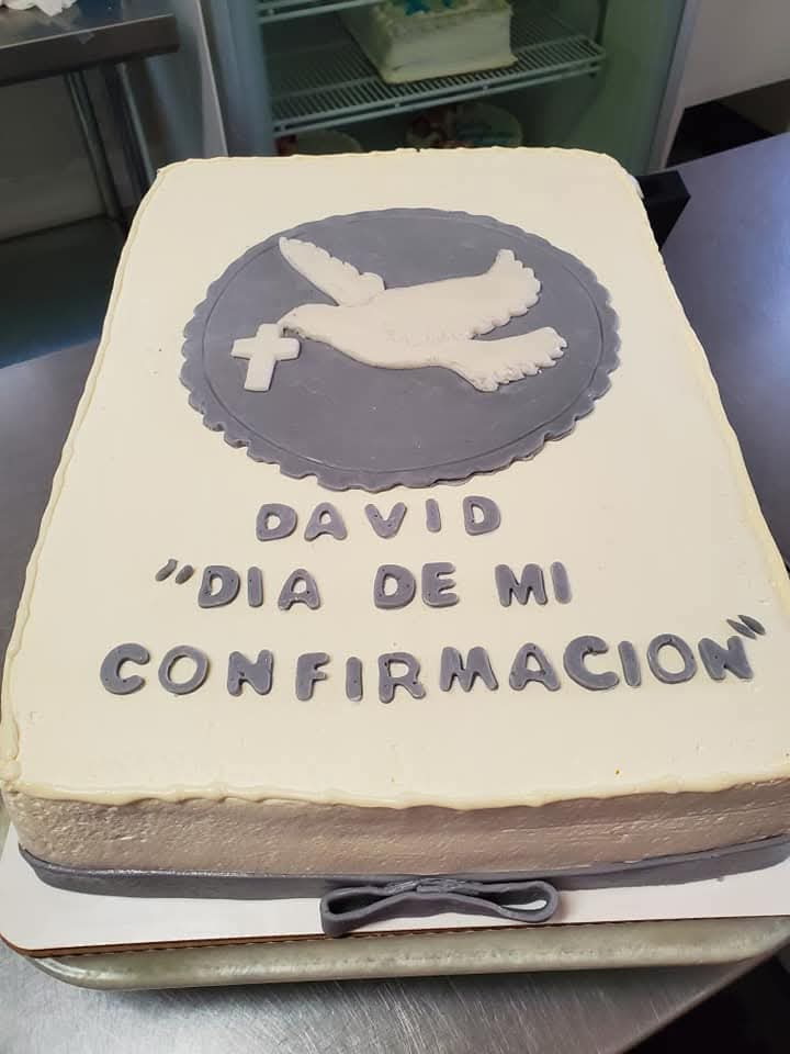 Pastel para ocasión religiosa 13